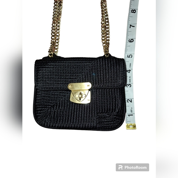 Talbots Black Purse with Gold Chain shoulder bag or crossbody 5" × 5 - Picture 3 of 10